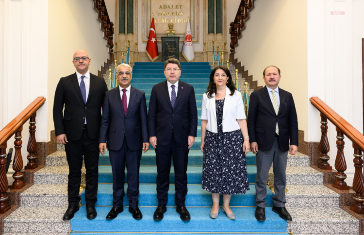 DEM Parti’den Bakan Tunç’la görüşme sonrası açıklama