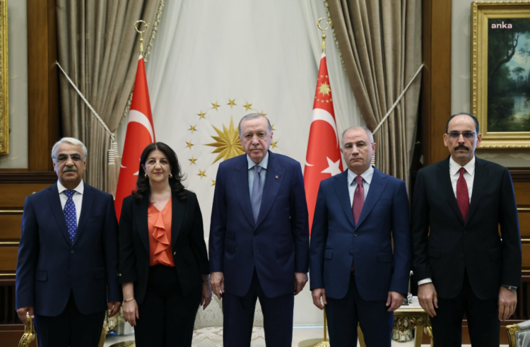 Cumhurbaşkanı Erdoğan, İmralı heyetini Cumhurbaşkanlığı’nda kabul etti