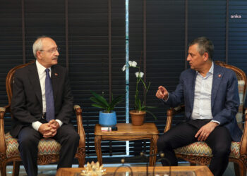 Özgür Özel, Kemal Kılıçdaroğlu’na taziye ziyaretinde bulundu