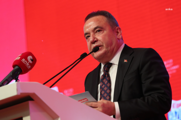 Muhittin Böcek: “Başınızı öne eğdirecek hiçbir olayın içinde olmadım”