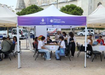 İBB’nin Maltepe’de düzenlediği kariyer fuarı büyük ilgi gördü