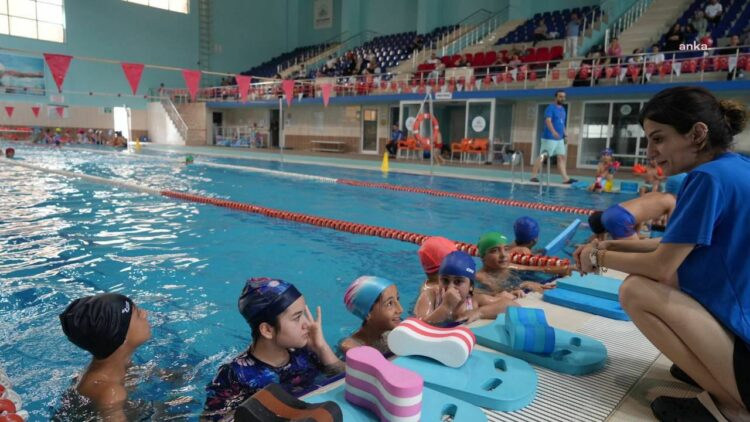 Adıyaman Belediyesi’nin yüzme kurslarına yoğun ilgi