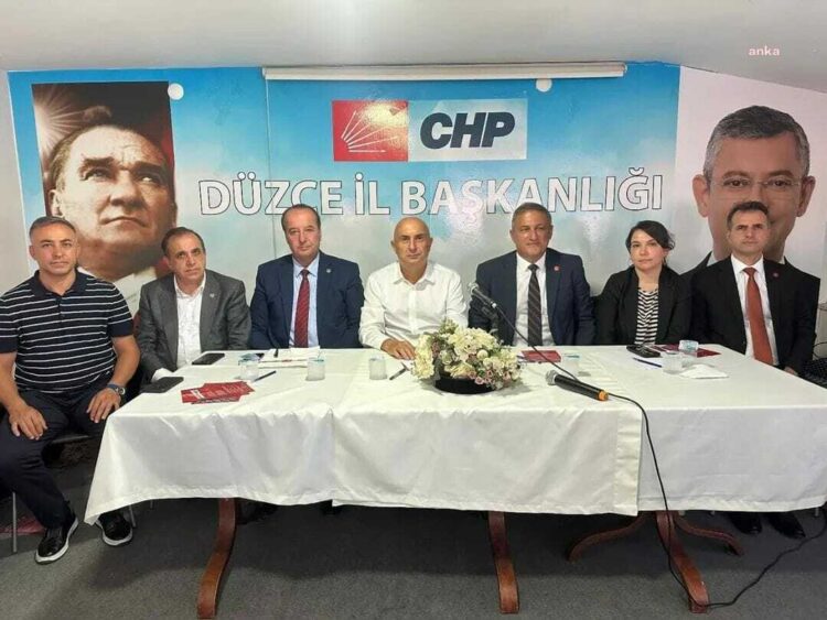 Engin Özkoç: “İmamoğlu milletin adayıdır, mağdurdur ve tutsaktır”