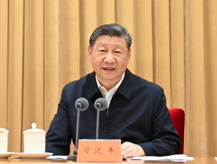 Xi, Xizang (Tibet) Özerk Bölgesi’nin kuruluş yıldönümü kutlamaları için Lhasa’ya gitti