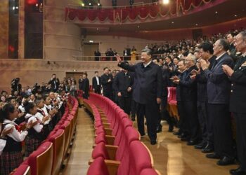 Xi, Xizang Özerk Bölgesi’nin 60. kuruluş yıldönümü galasına katıldı