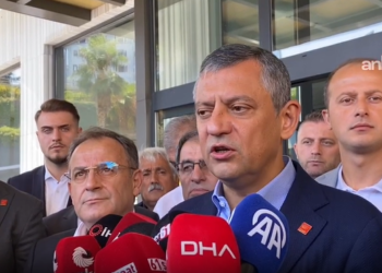 Özgür Özel Trabzon’da: “Kayyumcu çırağının seviyesine inersek çıkarken vurgun yeriz”