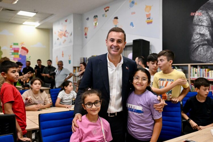 Balıkesir Büyükşehir Belediye Başkanı Akın: “Bir şehrin kütüphanesi yoksa geleceği de olmaz”