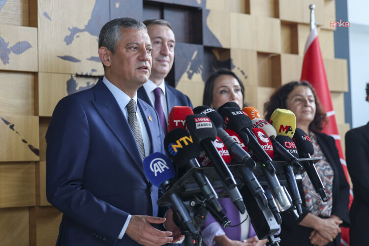 Özgür Özel: “Bizim niyetimiz sokağı karıştırmak değil, haneye tecavüze mani olmak”