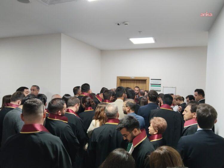 CHP’nin Kurultay davası ertelendi