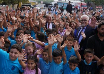 İBB, 45 bin öğrenciye kırtasiye seti dağıtımına başladı