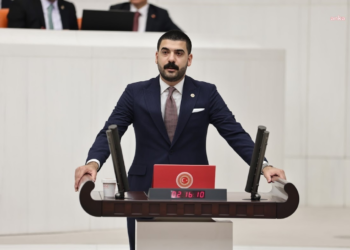 CHP’li Gökçek, Ulaştırma Bakanı’na, internet trafiği bant genişliğinin neden daraltıldığını sordu