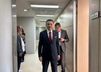 Özgür Çelik: Ben ve arkadaşlarım, iktidara yürüyen kararlı neferleriz