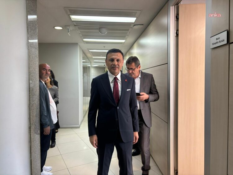 Özgür Çelik: Ben ve arkadaşlarım, iktidara yürüyen kararlı neferleriz