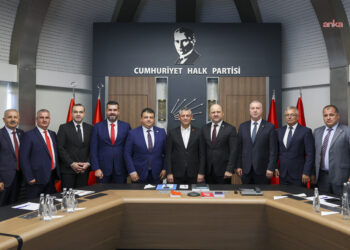 Özgür Özel, Balkan Türkleri Göçmen ve Mülteci Dernekleri Federasyonu ile bir araya geldi