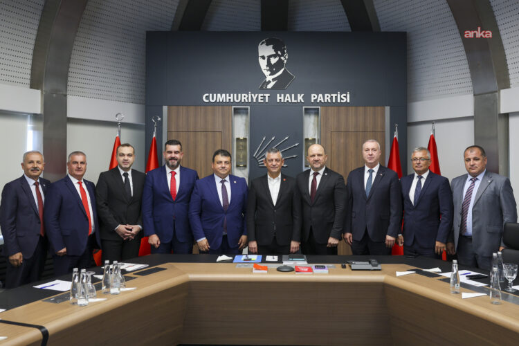 Özgür Özel, Balkan Türkleri Göçmen ve Mülteci Dernekleri Federasyonu ile bir araya geldi