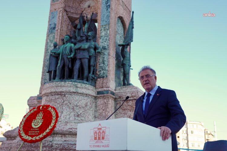 İstanbul’un Kurtuluşu’nun 102. yılı Taksim’de kutlandı