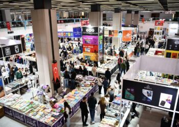 1. Balıkesir Kitap Fuarı, yoğun ilgiyle devam ediyor