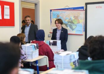 Maltepe Belediyesi’nden öğrencilere bin 600 kitaplık eğitim desteği