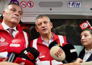 Özgür Özel: Ekrem İmamoğlu metrolarda, icraatlarıyla sesini duyurmaya devam ediyor