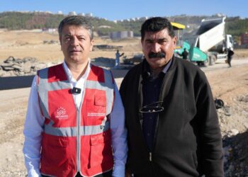 Adıyaman Belediye Başkanı Tutdere, Esentepe’deki asfalt çalışmalarını inceledi