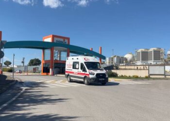 Kocaeli’nde kimya fabrikasında patlama: Ölü ve yaralılar var!