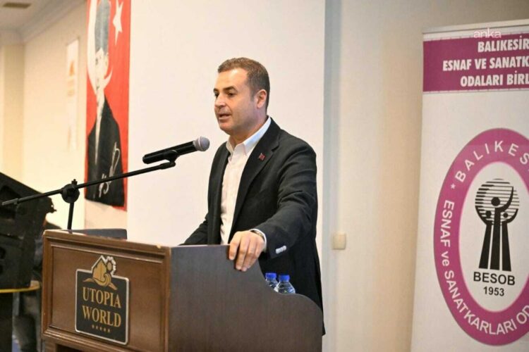 Ahmet Akın: “Alın teriyle evine ekmek götüren esnafımızın her zaman yanındayız”