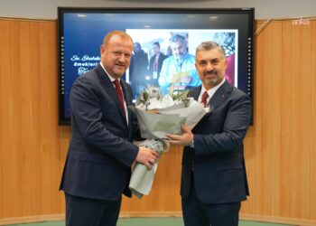 Ebubekir Şahin, koltuğu Mehmet Daniş’e devretti