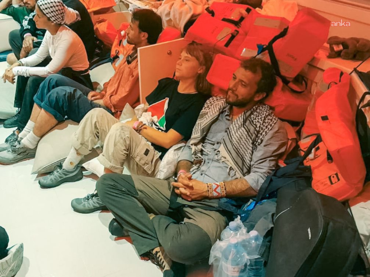 İsrail Dışişleri Bakanlığı, Küresel Sumud Filosu’ndaki aktivistlerin “sınır dışı edileceğini” duyurdu