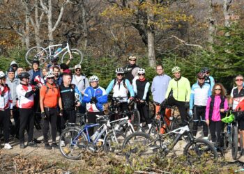 Balıkesir Büyükşehir Belediyesi’nden öğretmenler için doğa yürüyüşü etkinliği