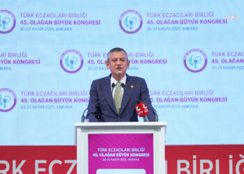 Özgür Özel: “Eczacılar için de yarınlar çok güzel olacak”