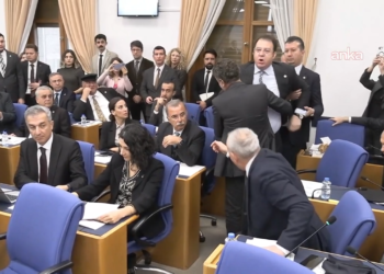CHP’li Alp’ten, Et ve Süt Kurumu Müdürü’ne tepki: “Sen Mücahit misin, müteahhit misin”