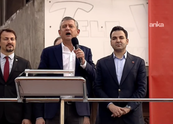 Özel’den “İmralı” eleştirilerine yanıt: Siyasetimizi kendimiz kurarız
