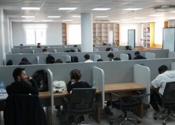 Adıyaman Belediyesi’nin Yaşayan Kütüphanesi’ne öğrencilerden yoğun ilgi