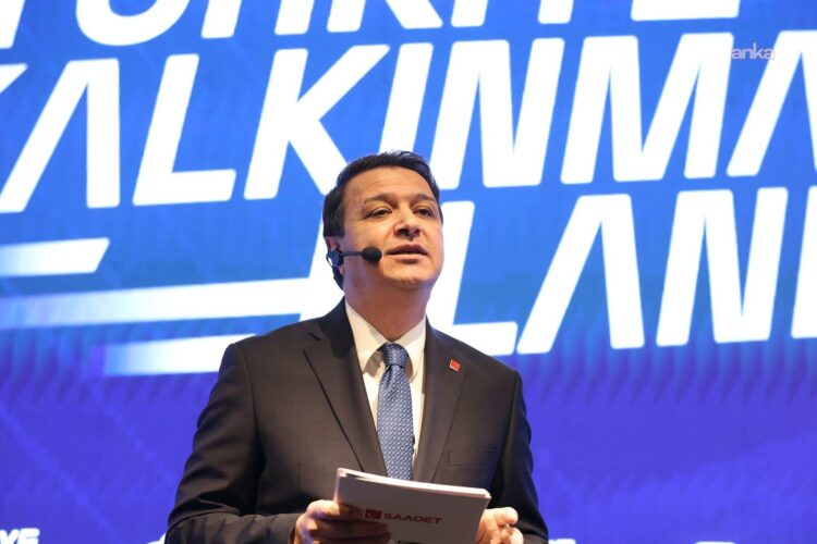 Mahmut Arıkan, partisinin “Türkiye Kalkınma Planı”nı açıkladı