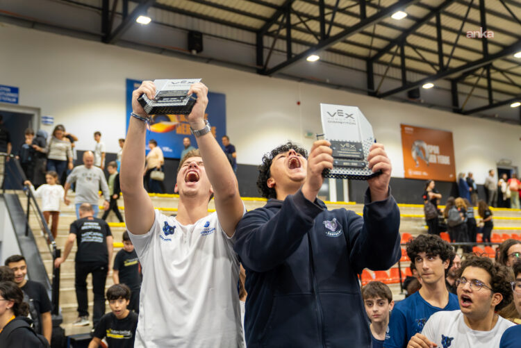 İBBTech’ten çifte zafer: 41 takım arasından İstanbul’u zirveye taşıdılar