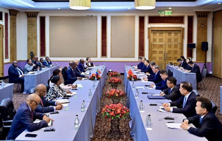 Çin Başbakanı, Güney Afrika Devlet Başkanı Yardımcısı ile görüştü
