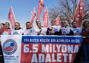 Birleşik Kamu-İş, TBMM önünden “Seyyanen zamda adalet” çağrısı yaptı