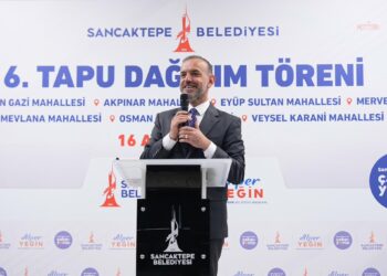 Sancaktepe’de yıllardır beklenen tapular, 83 hak sahibine teslim edildi