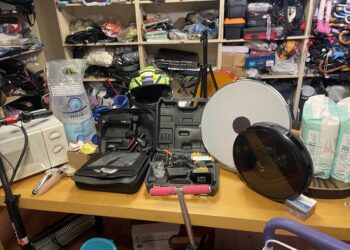 İstanbul’da toplu taşımada unutulan eşyalar sergilendi…