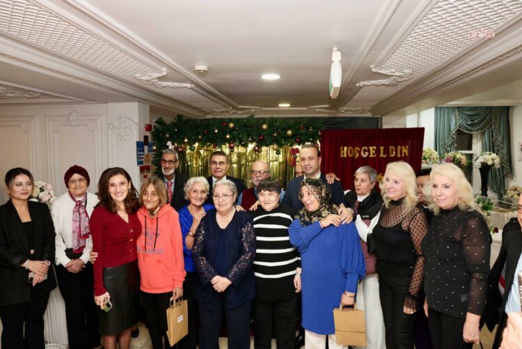 İBB Darülaceze’de “2026’ya merhaba” yemeği düzenlendi