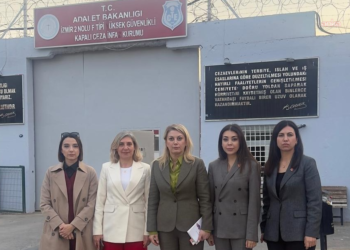 Asu Kaya, Tunç Soyer ve Murat Çalık’ı cezaevinde ziyaret etti