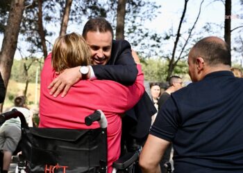 Balıkesir Büyükşehir Belediyesi’nden özel gereksinimli bireylere 5 bin TL nakdi destek