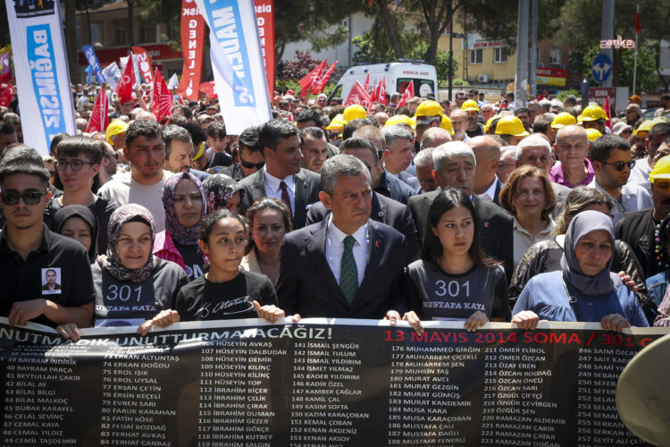 Özgür Özel: “Bu ülkenin yeraltındaki emeğini, yer üstünde hak ettiği değere kavuşturacağız”
