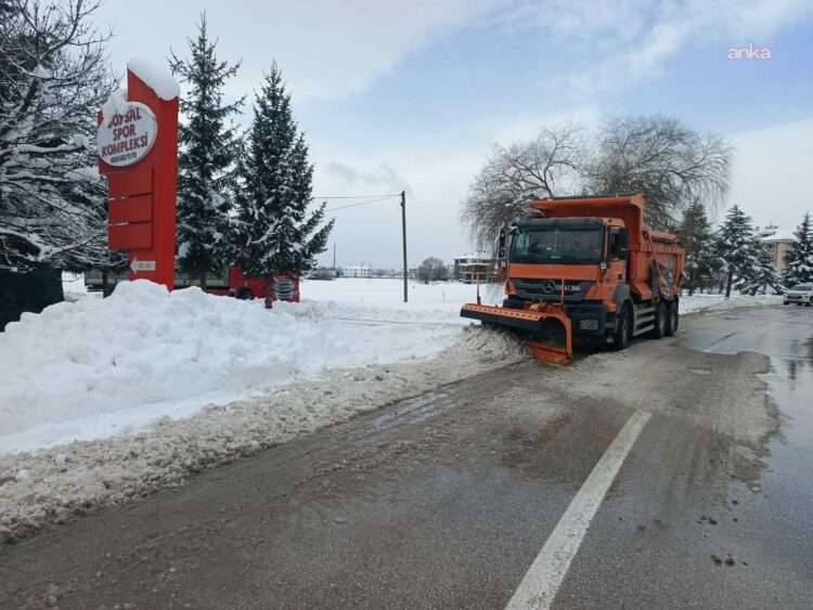 İBB’den Bolu’daki karla mücadele çalışmalarına destek