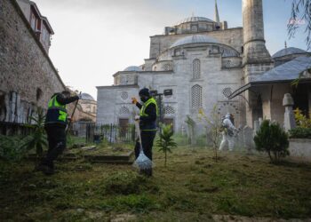 İBB tarihi camileri üç aylar öncesi temizliyor
