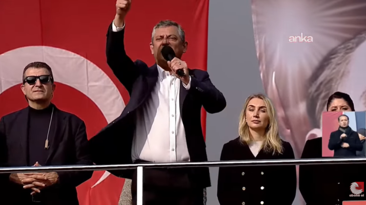 Özgür Özel: “Partide oturmaya değil, Türkiye’nin başına geçmeye geliyoruz”