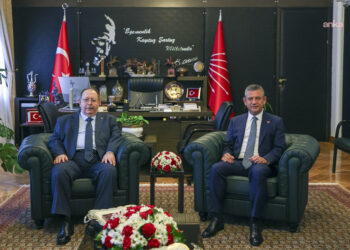 Özgür Özel, YSK Başkanı Ahmet Yener ile bir araya geldi