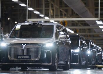 Çinli otomobil üreticisi Dongfeng, yıllık 1 milyon NEV satış hedefine ulaştı