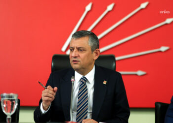 Özgür Özel’in yeni MYK’sı belli oldu… 11 isim korundu, yedi yeni isim eklendi