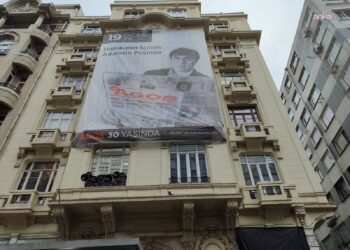 Hrant Dink, katledilişinin yıl dönümünde vurulduğu yerde anıldı